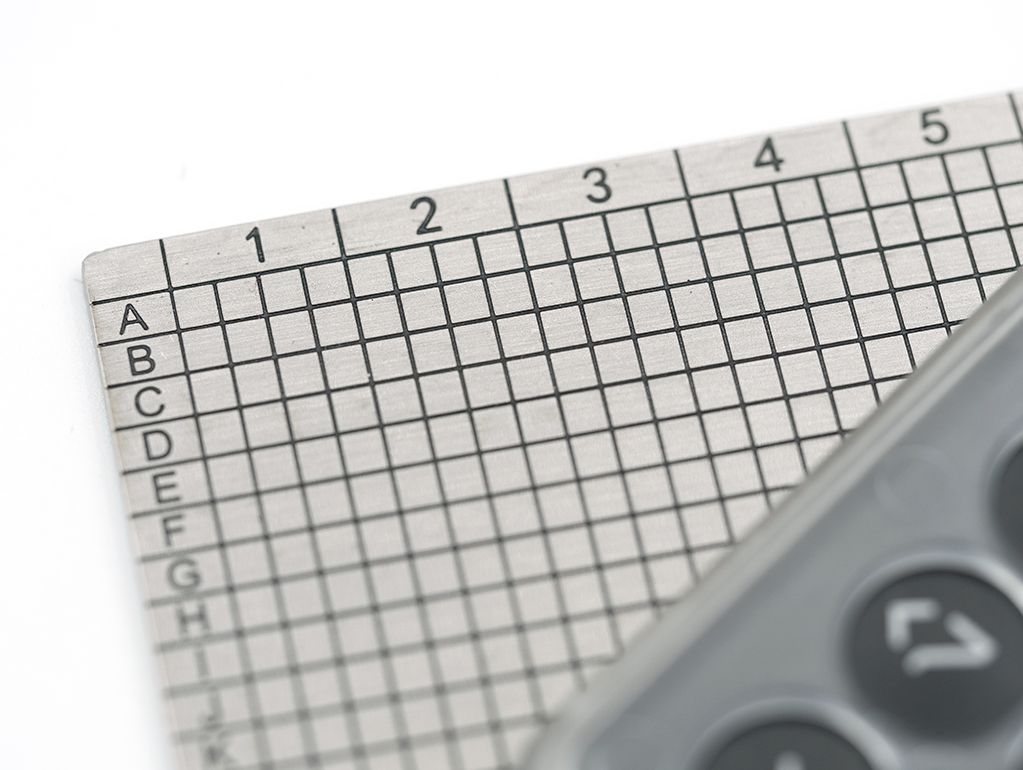 SEEDPLATE 24 Words size comparison